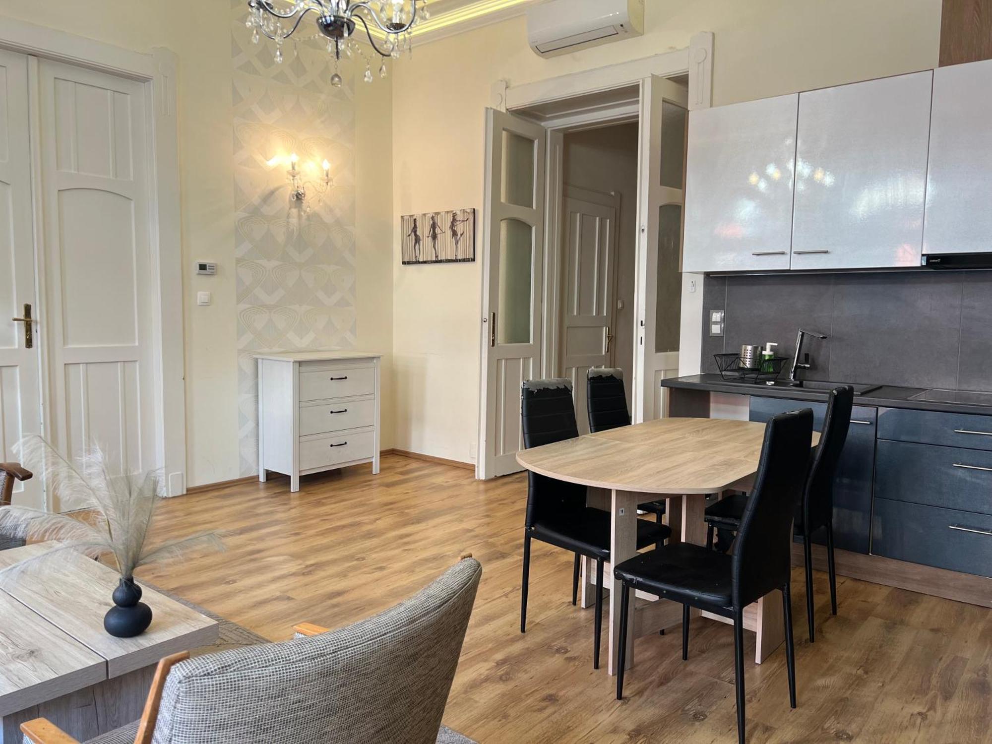 P9 By Small Home Budapest Eksteriør bilde